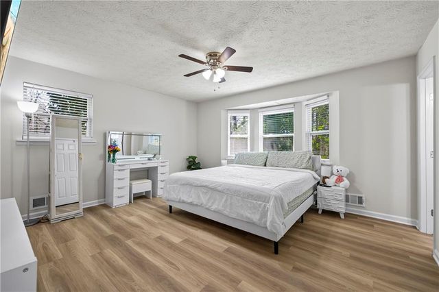 2493 Cherie Glen Road, Snellville, GA 30039