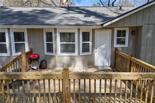 2493 Cherie Glen Road, Snellville, GA 30039