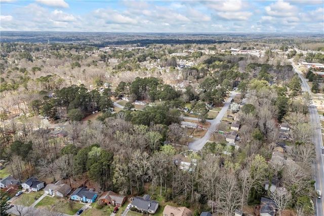 2493 Cherie Glen Road, Snellville, GA 30039