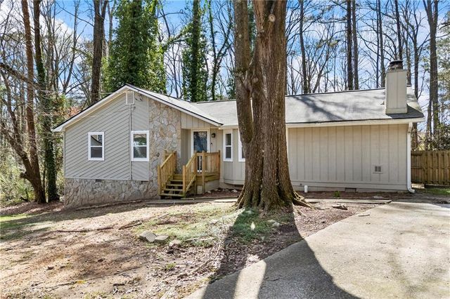 2493 Cherie Glen Road, Snellville, GA 30039