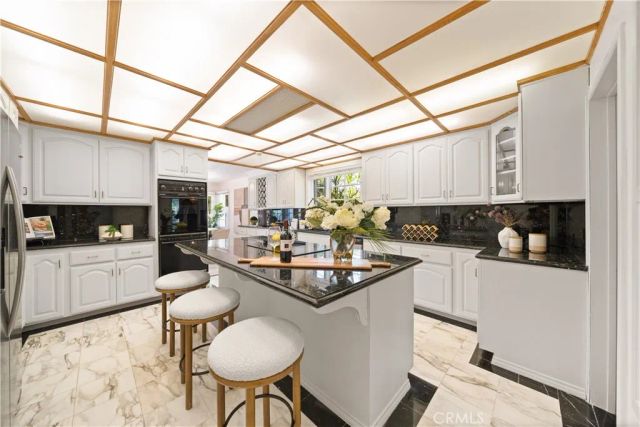 2915 Woodlawn Avenue, San Marino, CA 91108
