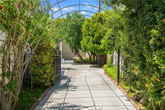 2915 Woodlawn Avenue, San Marino, CA 91108
