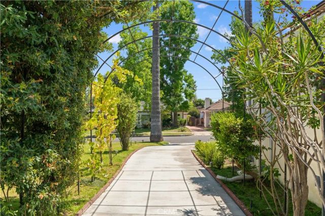 2915 Woodlawn Avenue, San Marino, CA 91108