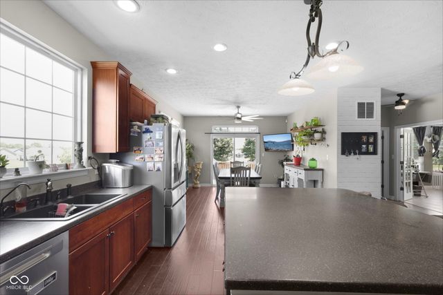 13815 N Honey Creek Drive, Camby, IN 46113