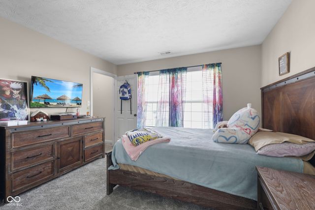 13815 N Honey Creek Drive, Camby, IN 46113