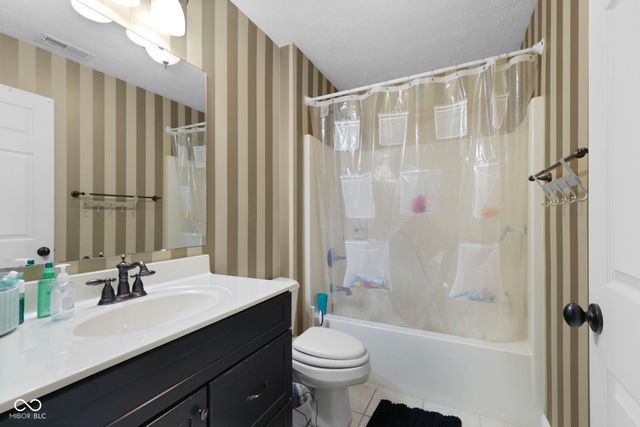 13815 N Honey Creek Drive, Camby, IN 46113