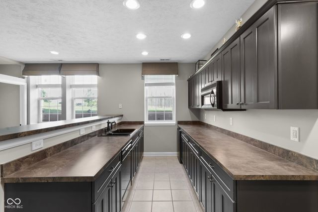 13815 N Honey Creek Drive, Camby, IN 46113