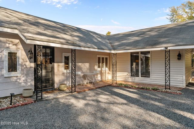 30 Windmere Road, Pinehurst, NC 28374