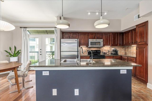 7701 Rialto BLVD 91, Austin, TX 78735