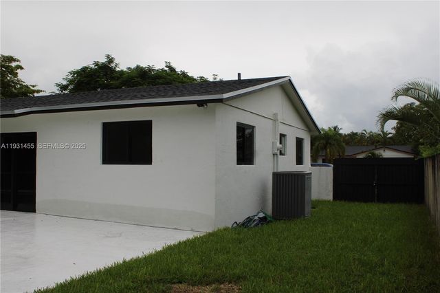 7630 SW 94th Ave, Miami, FL 33173