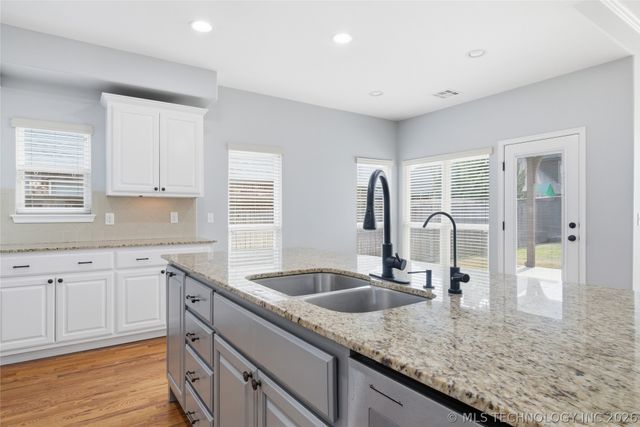 3309 W Knoxville Street W, Broken Arrow, OK 74012