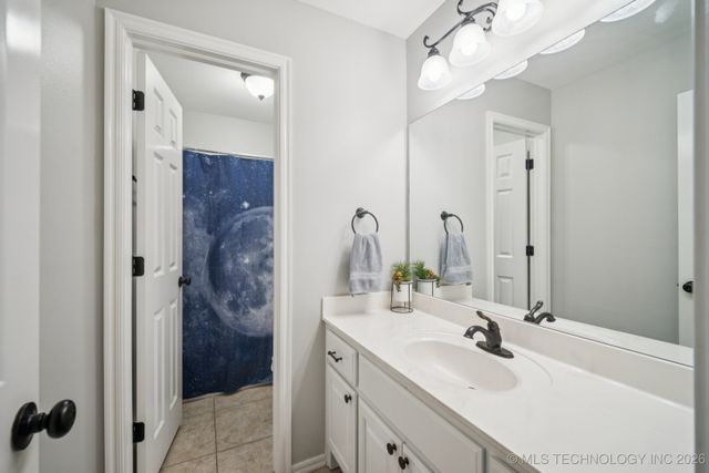 3309 W Knoxville Street W, Broken Arrow, OK 74012