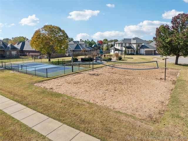 3309 W Knoxville Street W, Broken Arrow, OK 74012