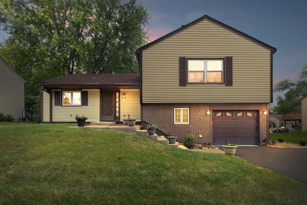 137 Sherman Court, Bartlett, IL 60103 — exterior