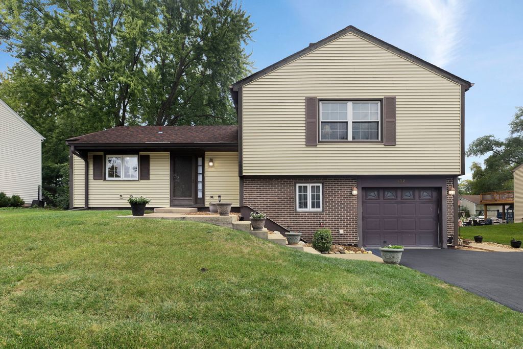 137 Sherman Court, Bartlett, IL 60103 — photo 3