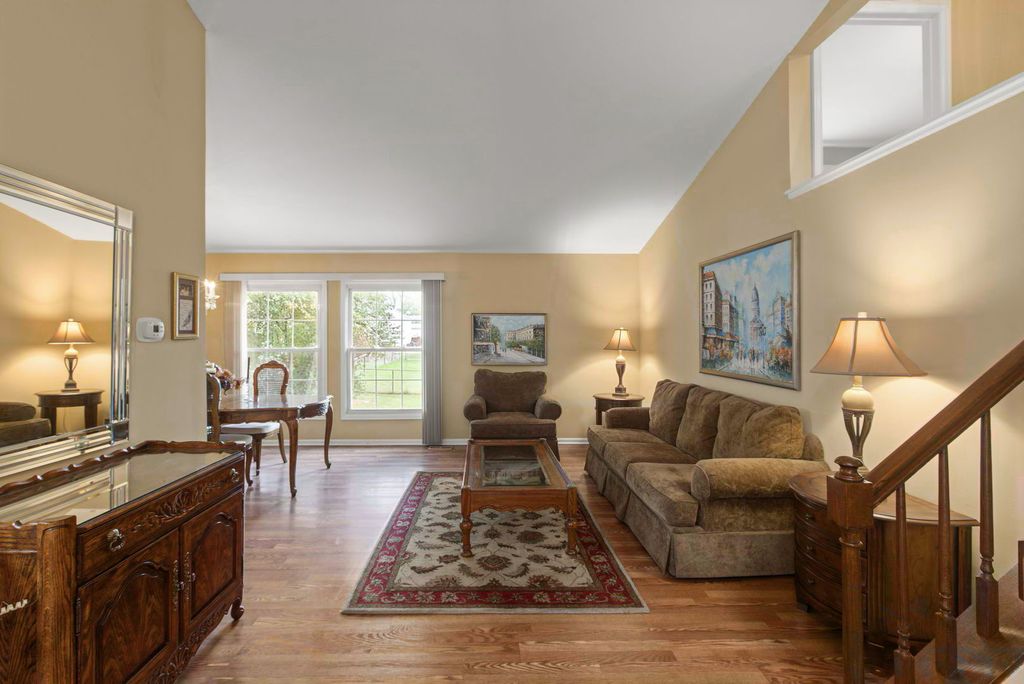 137 Sherman Court, Bartlett, IL 60103 — photo 5