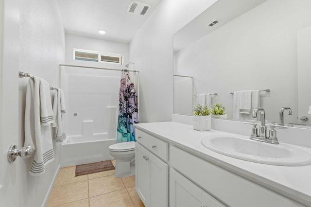 551 Gabriele Court, Hollister, CA 95023