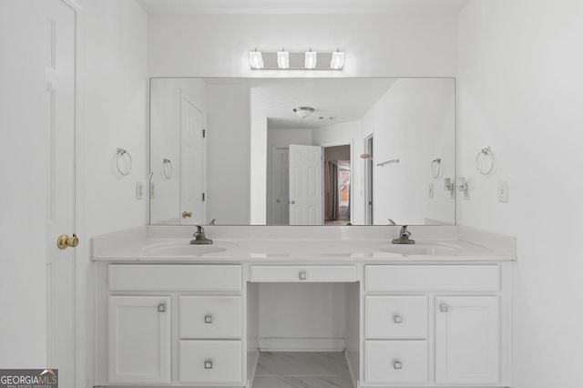 2123 Beacon Crest Drive, Buford, GA 30519