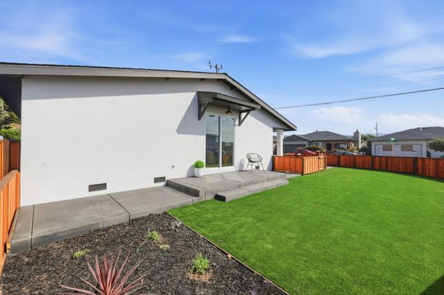 125 Shell Street, Pacifica, CA 94044