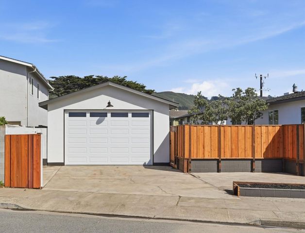 125 Shell Street, Pacifica, CA 94044