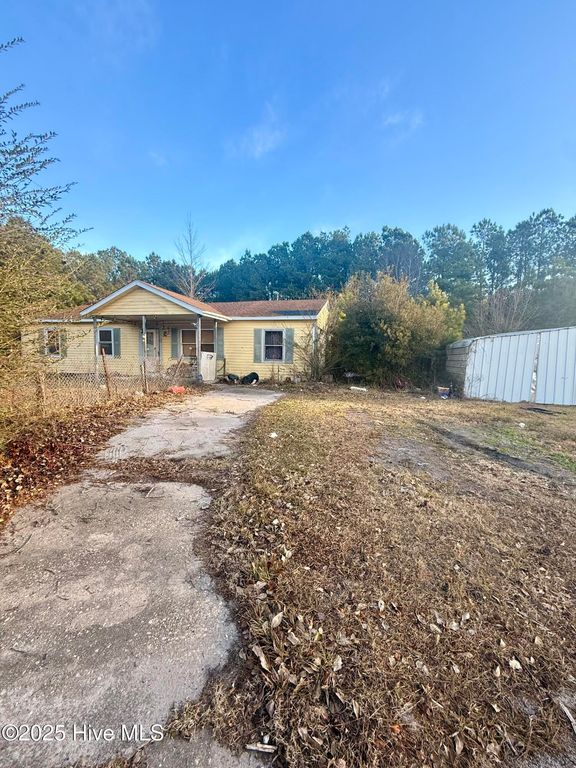 56 Riegel Drive, Hubert, NC 28539