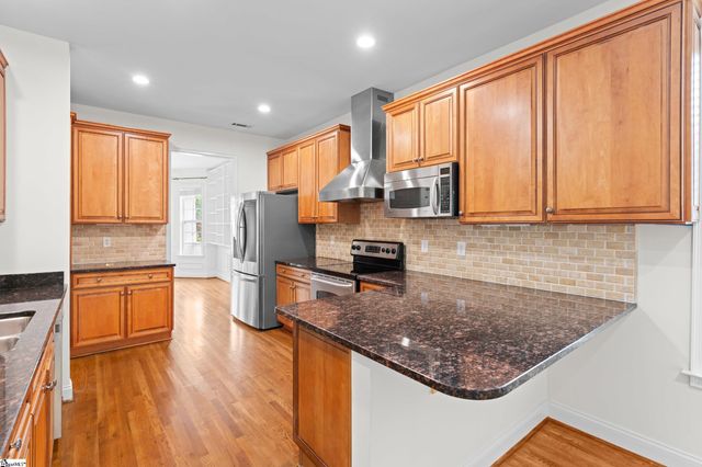 6 Aldgate Way, Greer, SC 29650