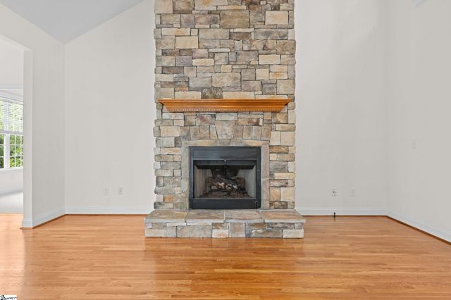6 Aldgate Way, Greer, SC 29650