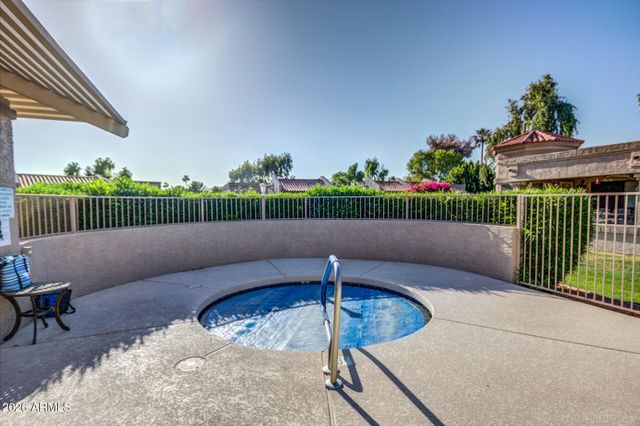 19122 N 98th Lane, Peoria, AZ 85382