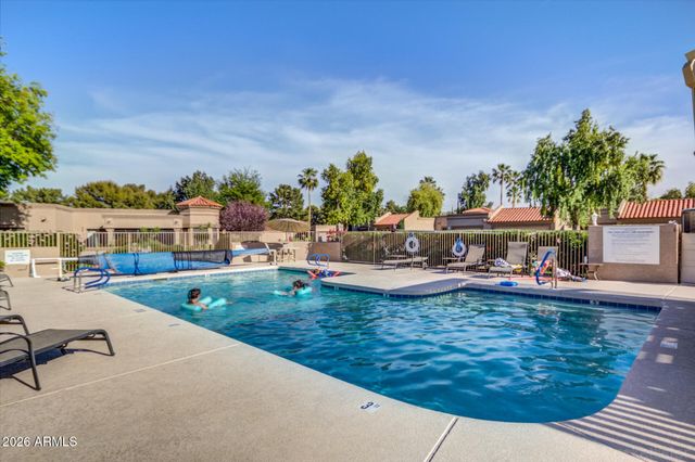 19122 N 98th Lane, Peoria, AZ 85382