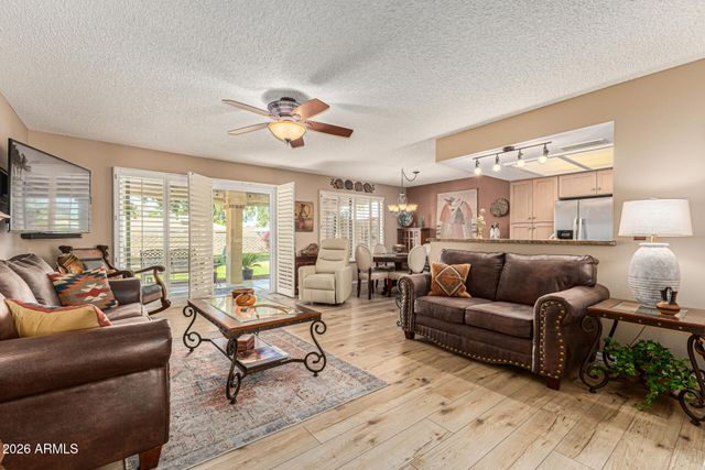 19122 N 98th Lane, Peoria, AZ 85382