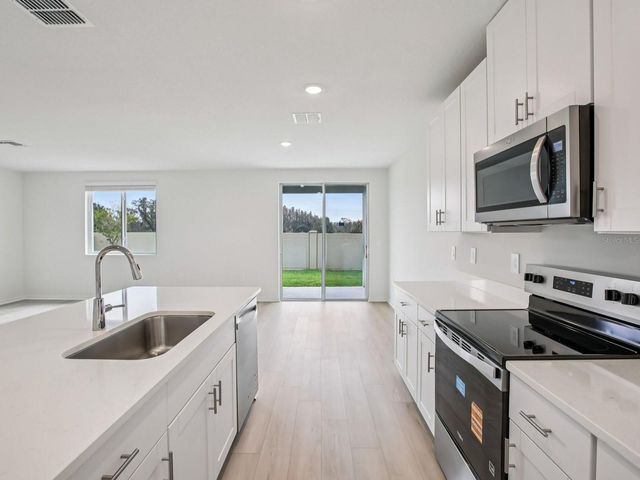 10413 ABUNDANCE GROVE WAY, Parrish, FL 34219