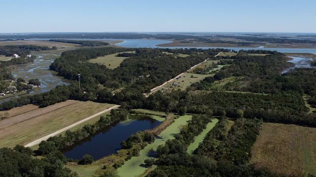 210 Laurelhurst Lane, Johns Island, SC 29455