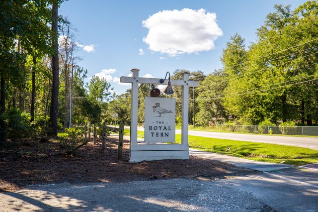 210 Laurelhurst Lane, Johns Island, SC 29455
