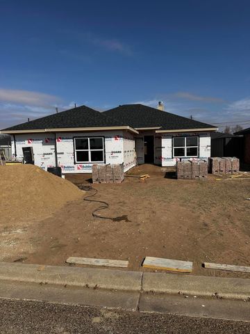 619 Holly Street, Levelland, TX 79336