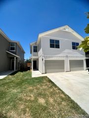 10335 Lynwood Crk # 102, San Antonio, TX 78245
