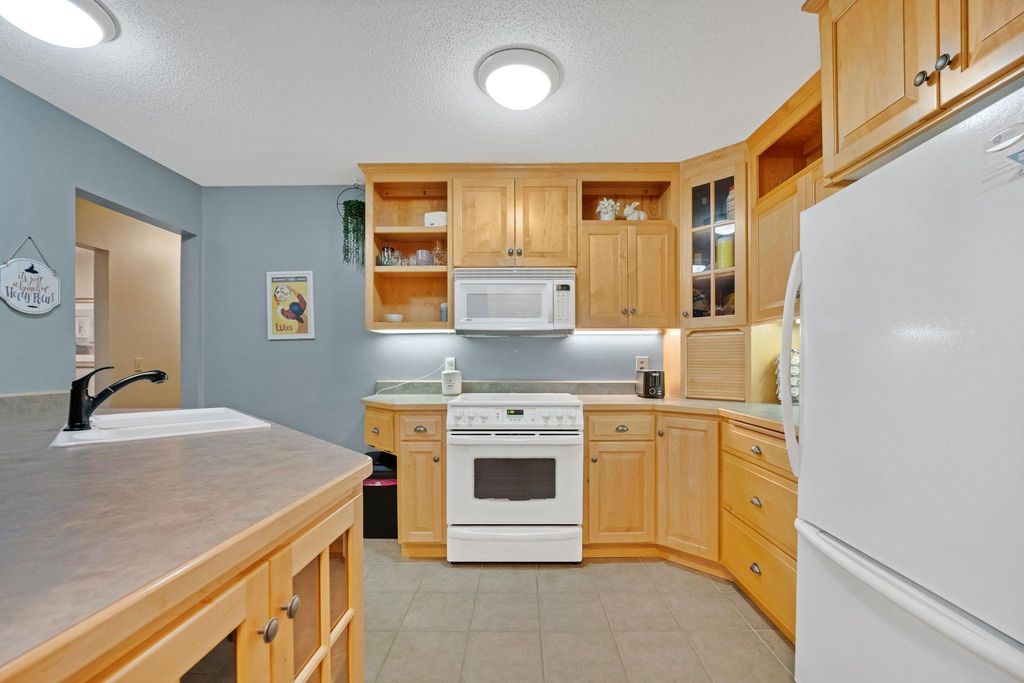 15805 26th Avenue N B, Plymouth, MN 55447 — photo 3