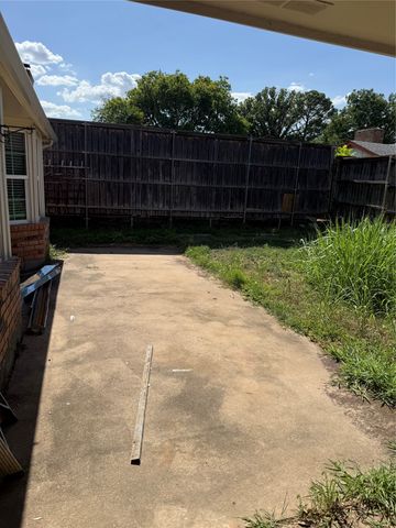 1801 Tameria Drive, Irving, TX 75060