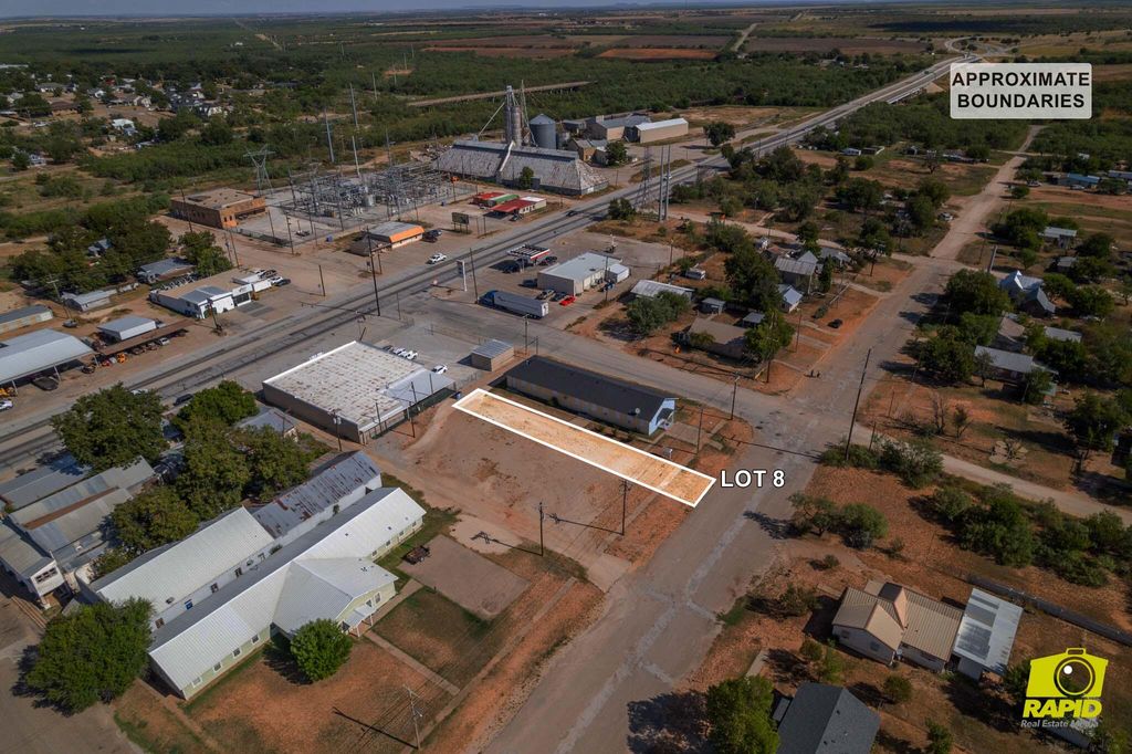 Image 4 of property listing at 000 Strong Avenue, Ballinger, TX 76821