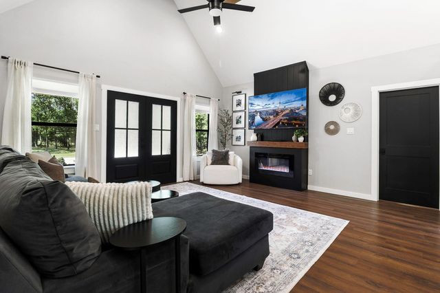 22797 Sharp Road, Montgomery, TX 77356