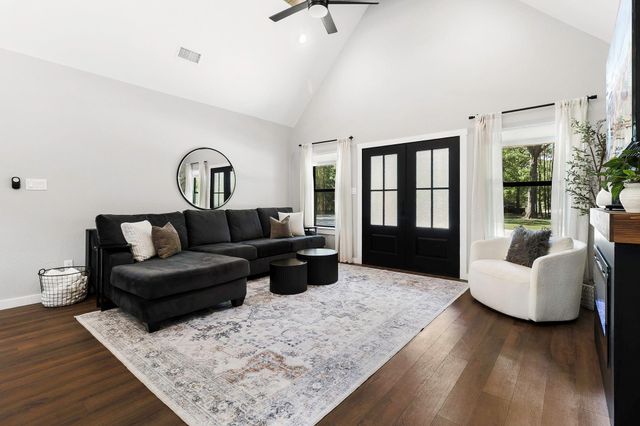 22797 Sharp Road, Montgomery, TX 77356