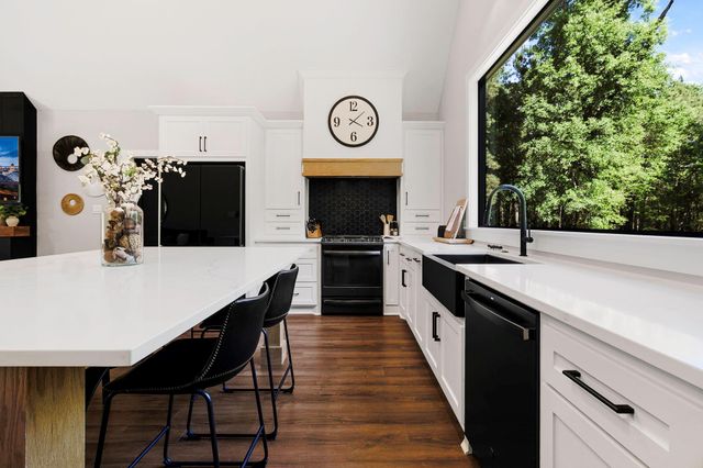 22797 Sharp Road, Montgomery, TX 77356