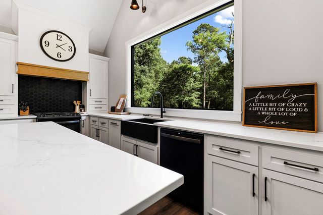 22797 Sharp Road, Montgomery, TX 77356