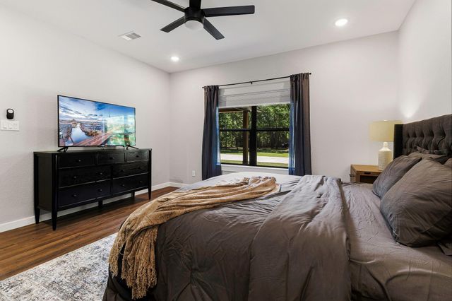 22797 Sharp Road, Montgomery, TX 77356