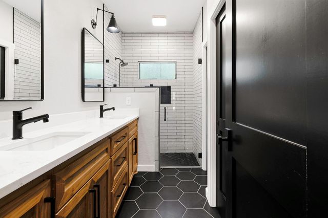 22797 Sharp Road, Montgomery, TX 77356