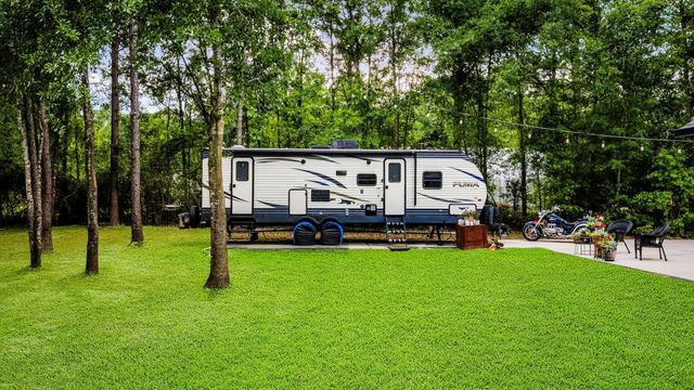 22797 Sharp Road, Montgomery, TX 77356