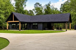 22797 Sharp Road, Montgomery, TX 77356