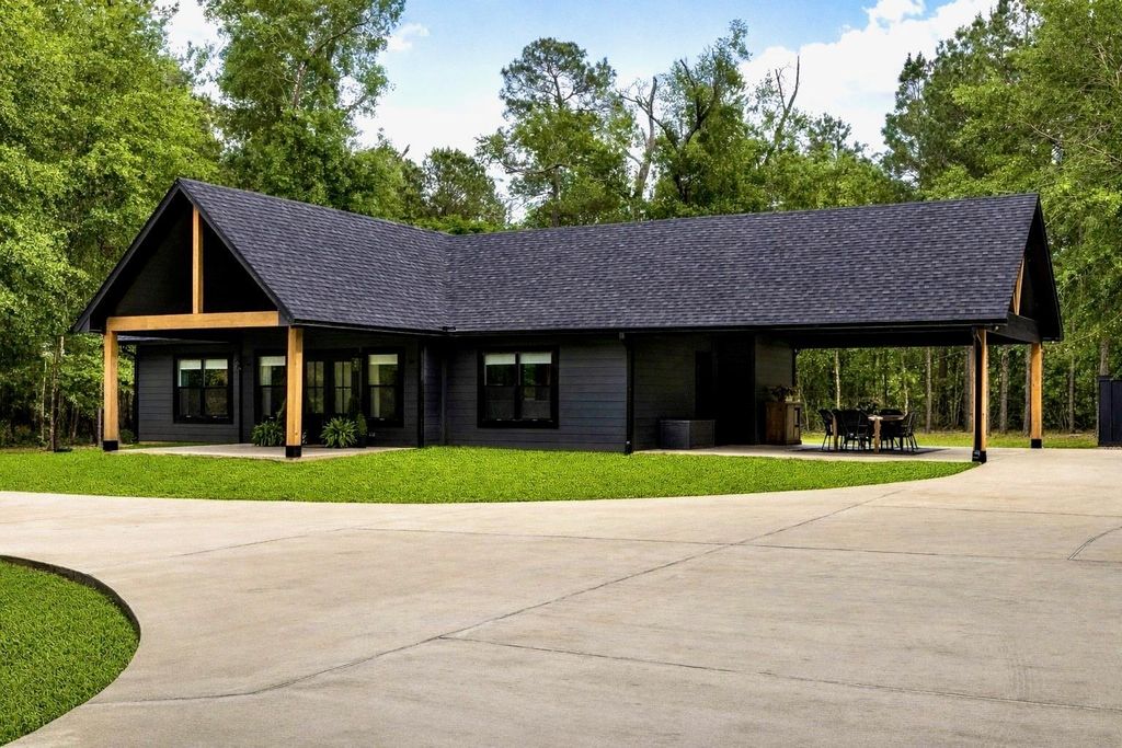 22797 Sharp Road, Montgomery, TX 77356