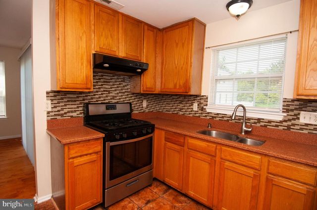 17 YORKSHIRE VILLAGE, Lawrence Township, NJ 08648
