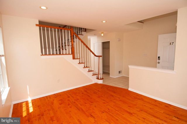 17 YORKSHIRE VILLAGE, Lawrence Township, NJ 08648
