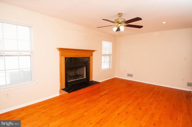 17 YORKSHIRE VILLAGE, Lawrence Township, NJ 08648